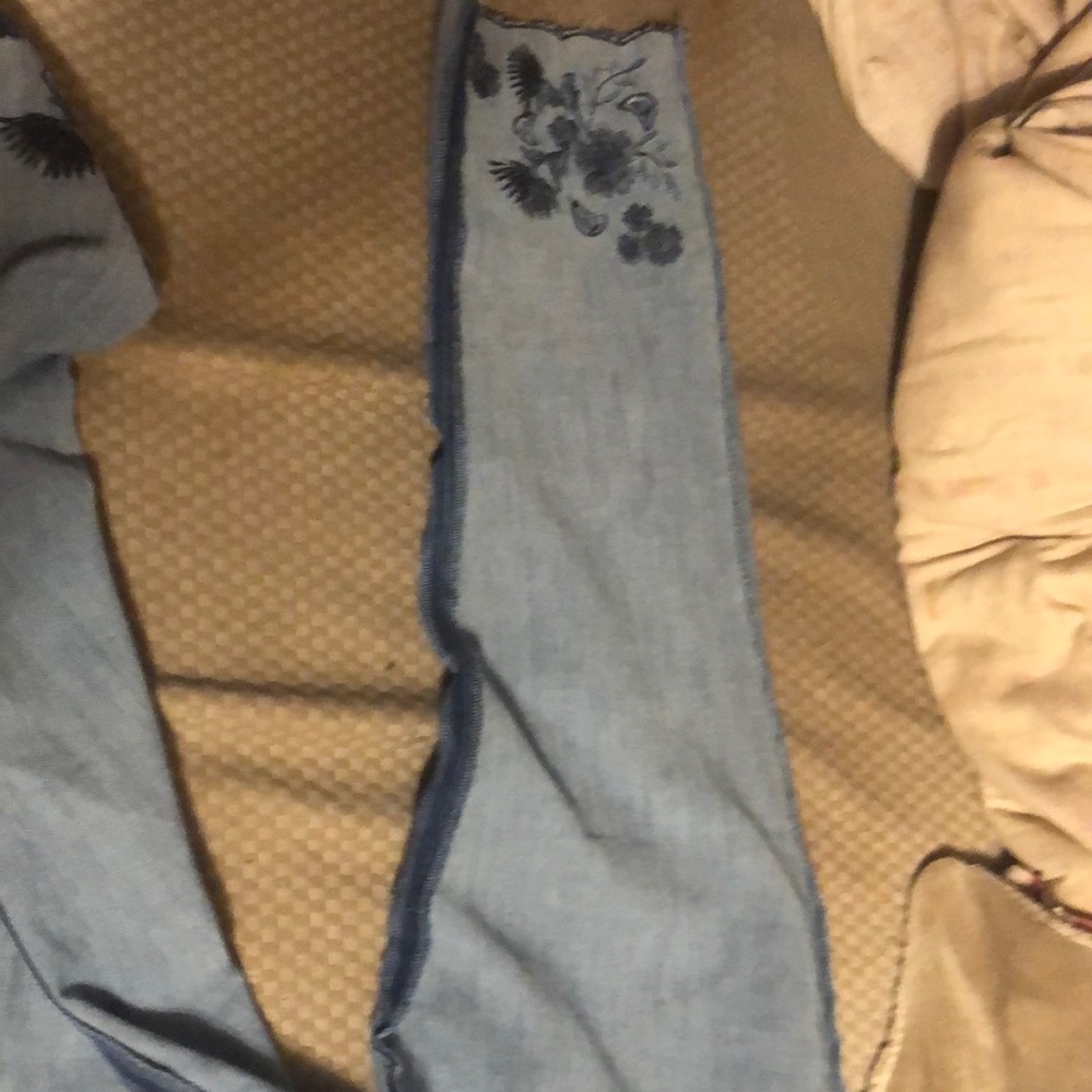 Embroidered jeans - Picture 4 of 4